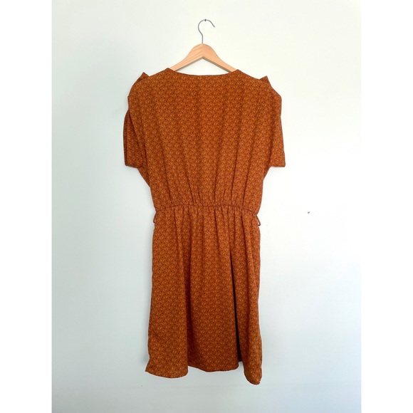 Cross front toffee coloured dress - Picture 7 of 8